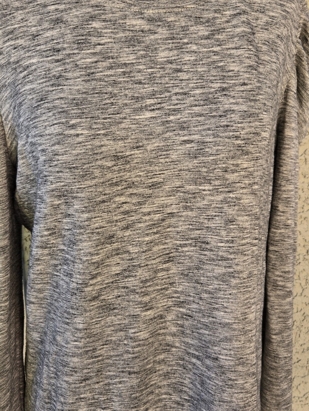 Daily Ritual Light Gray Ruched Shoulder Long-Sleeve Top - Picture 4 of 9